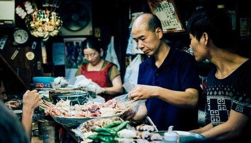女大学生聚餐吃瓜视频,女大学生聚餐吃瓜，趣味视频引发网友热议